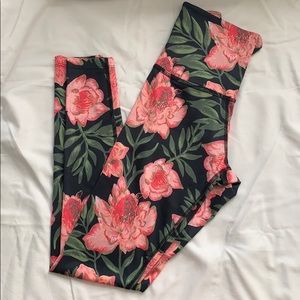 Beyond Yoga floral leggings- size XS